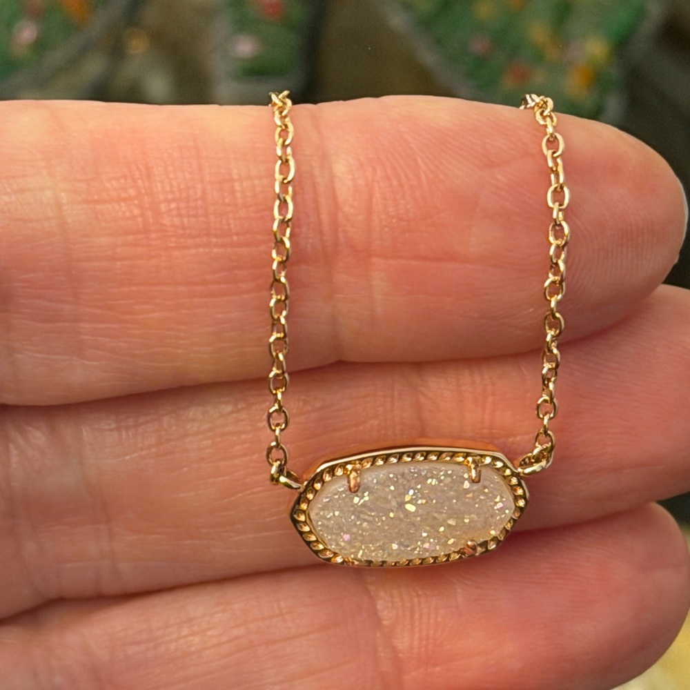 EUC Authentic Kendra Scott Elisa Rose Gold Pendant Necklace in Iridescent Drusy - Picture 3 of 7